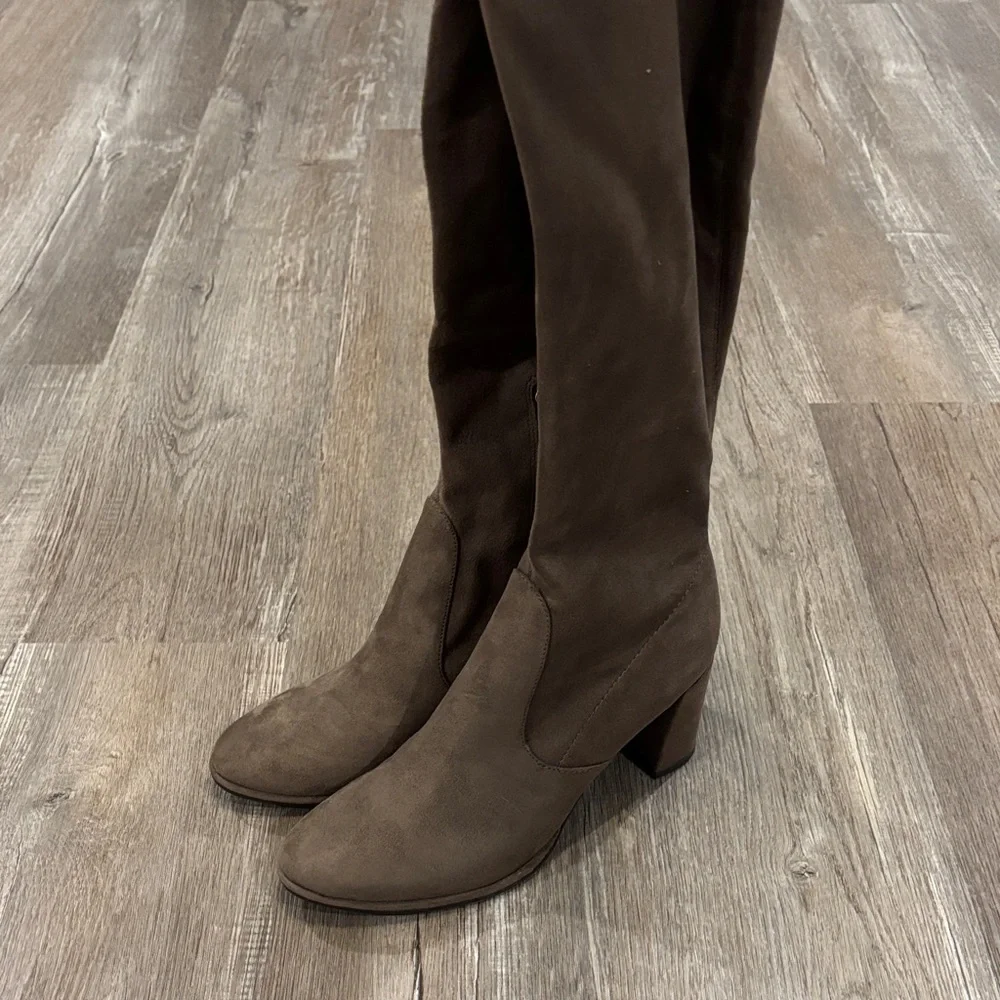 Marc Fisher elegant taupe